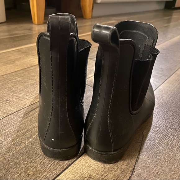 Merona || Black Chelsea Style Pull On Rubber Rainboots Size 9 - Picture 2 of 8